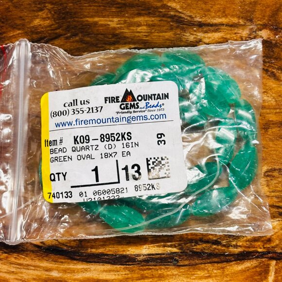 Assorted Lot of Green Stone and Glass Beads (Fire Mountain Gems) - Picture 12 of 13